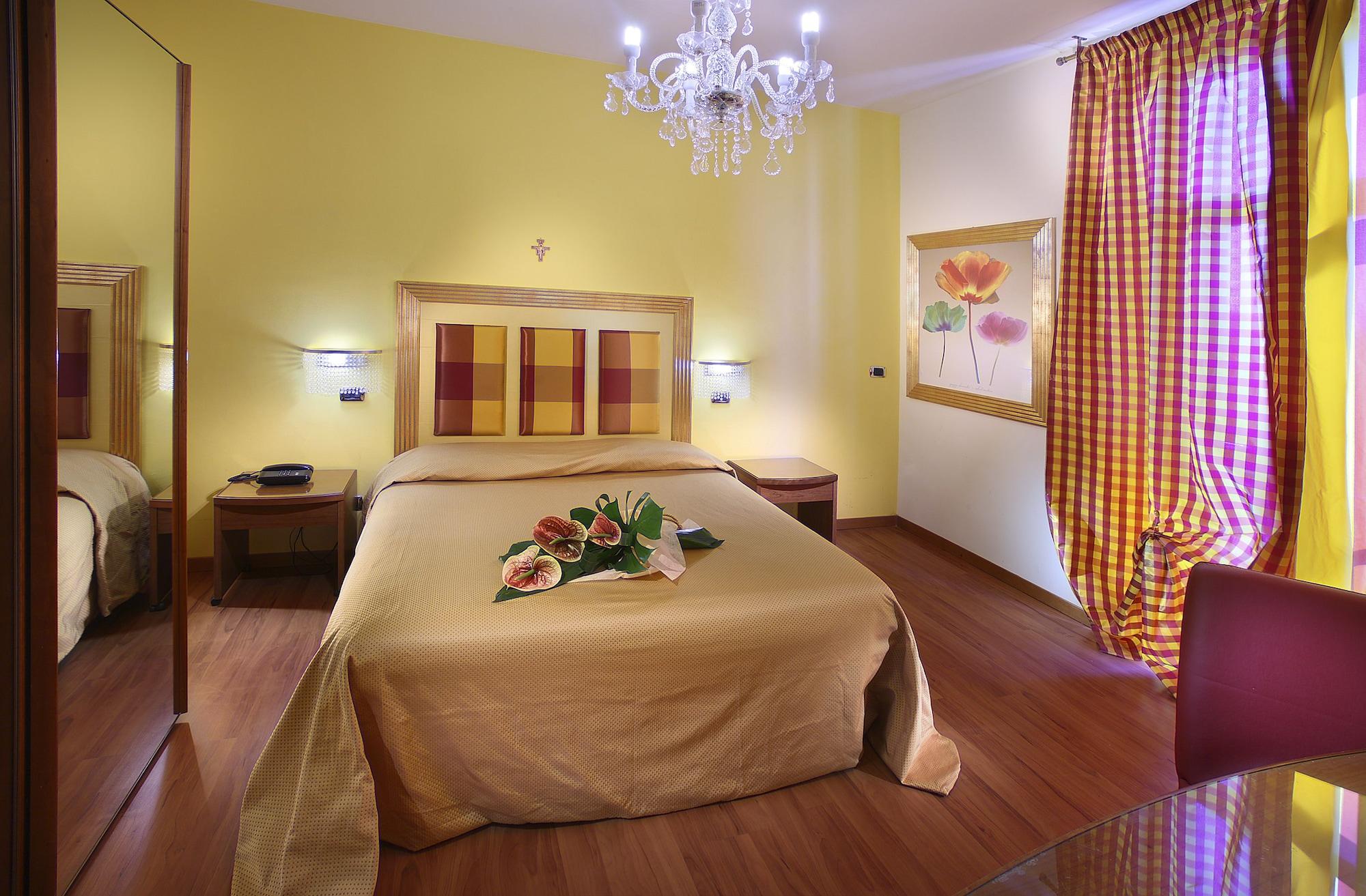 Hotel Nuovo Savi Montecatini Terme Extérieur photo
