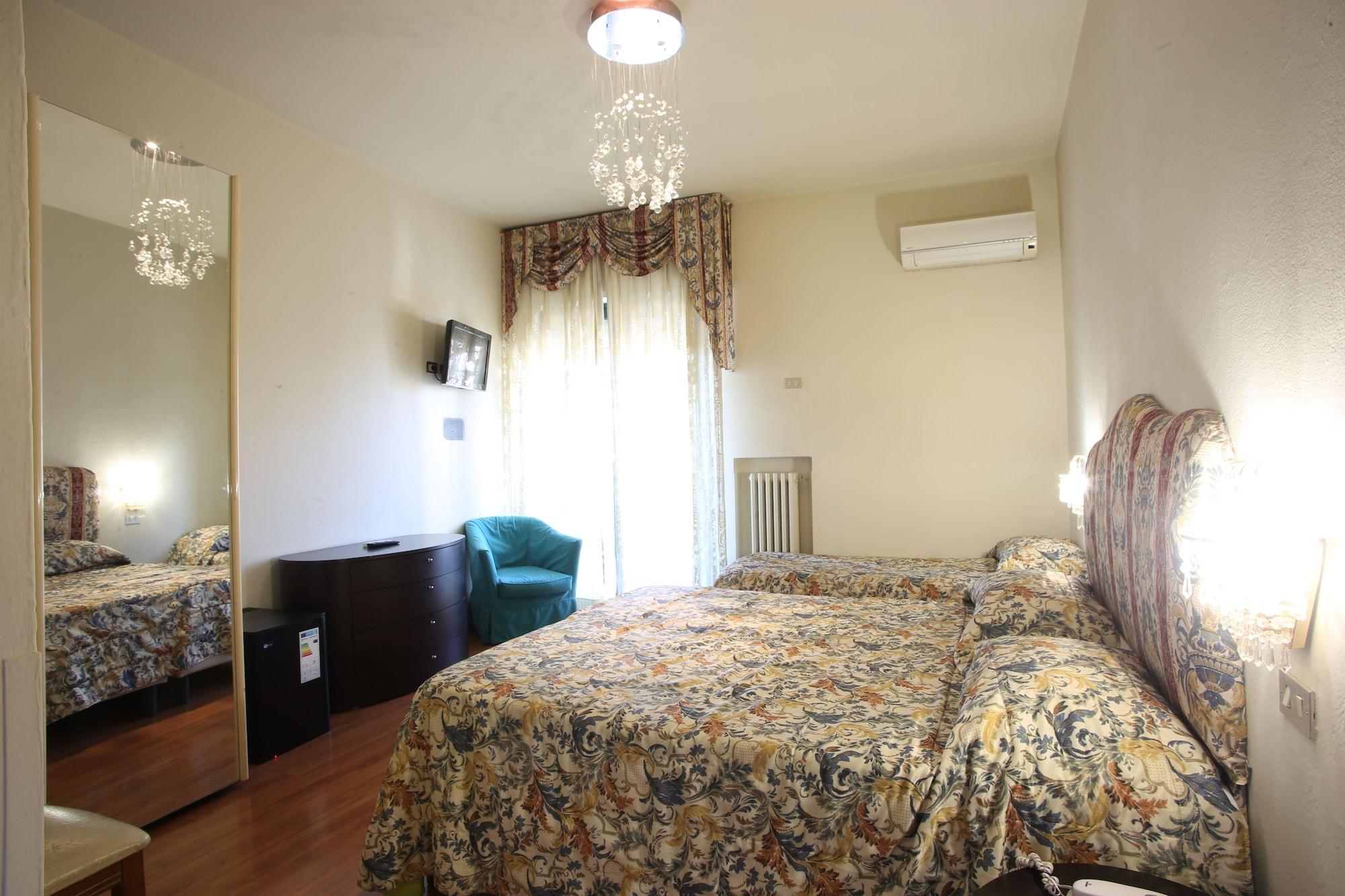 Hotel Nuovo Savi Montecatini Terme Extérieur photo